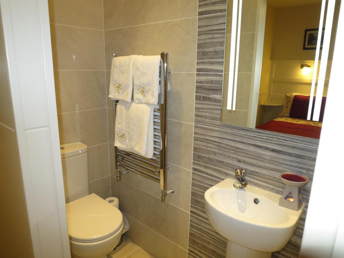 Avalon House B&B เกลนตีส์ ภายนอก รูปภาพ