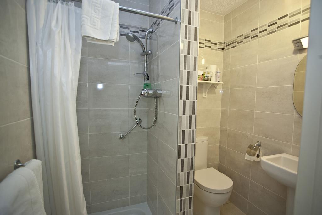 Avalon House B&B เกลนตีส์ ห้อง รูปภาพ
